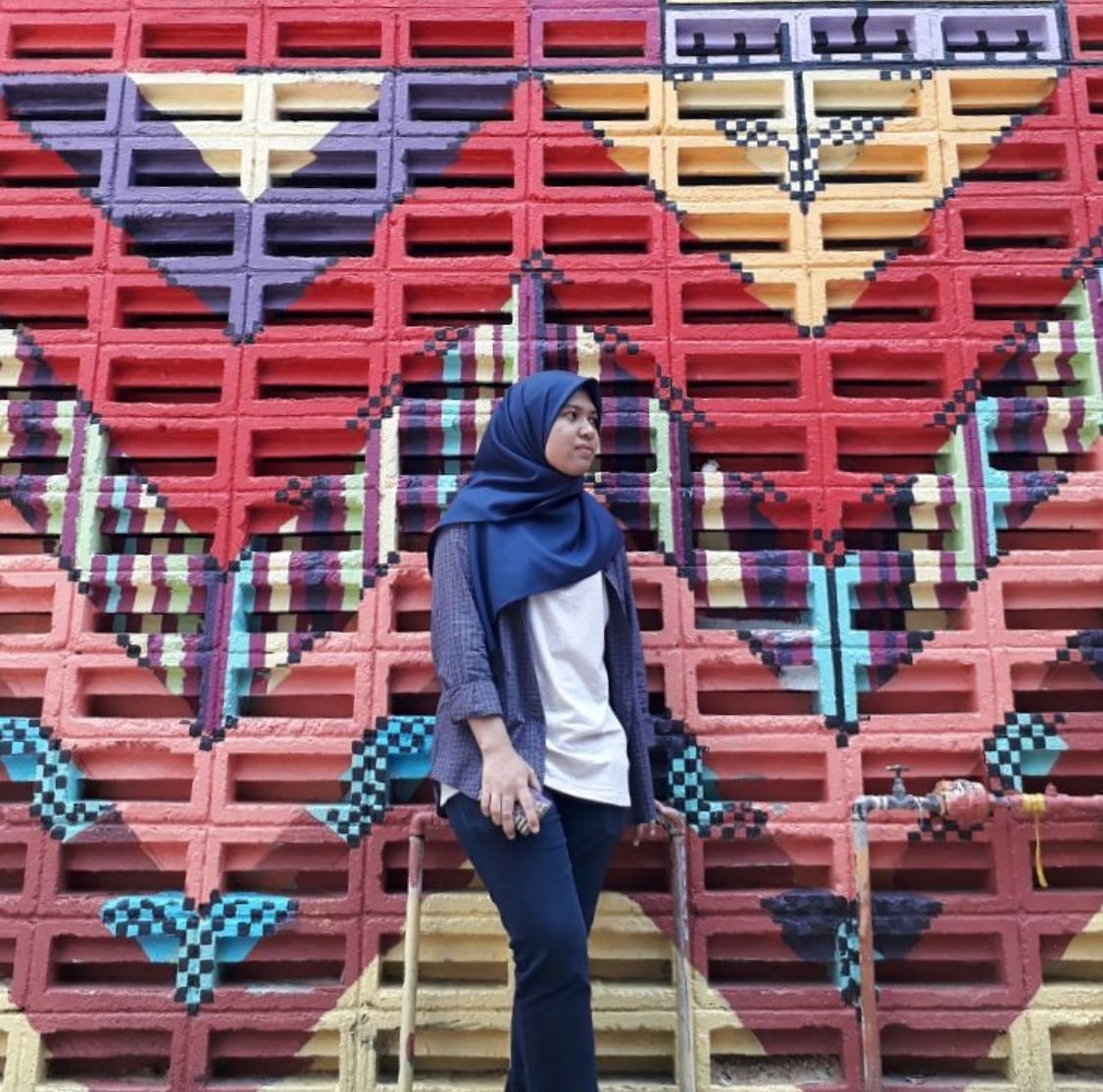 Dhira